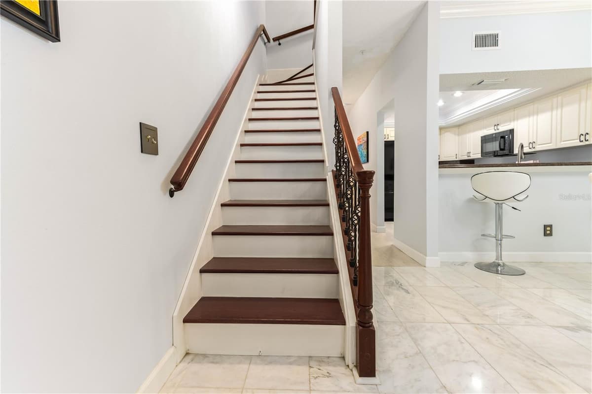 320 ISLAND WAY — photo 19 of 45