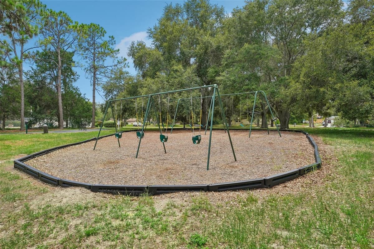 818 VILLAGE WAY — photo 40 of 49