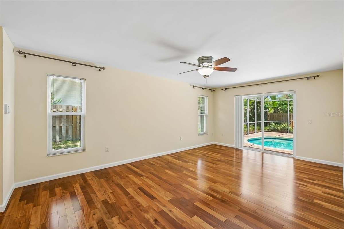 818 VILLAGE WAY — photo 21 of 49