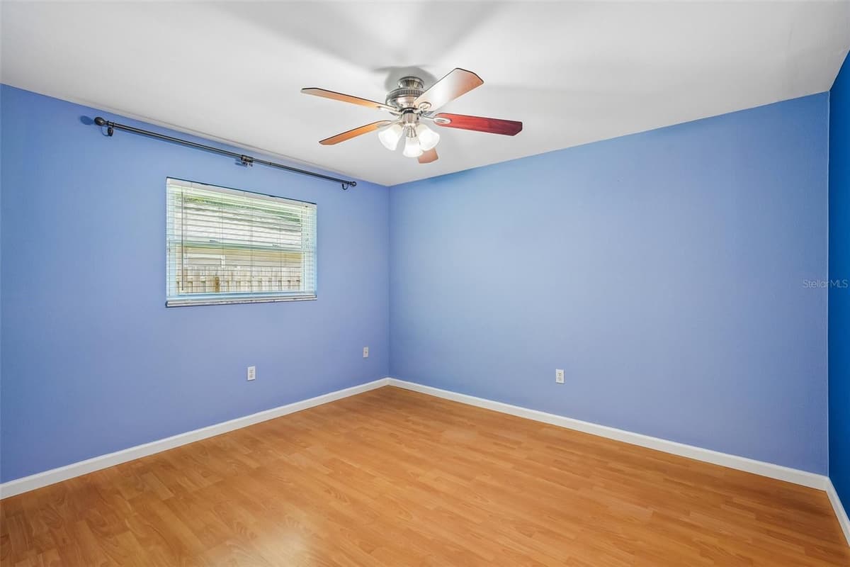 818 VILLAGE WAY — photo 17 of 49