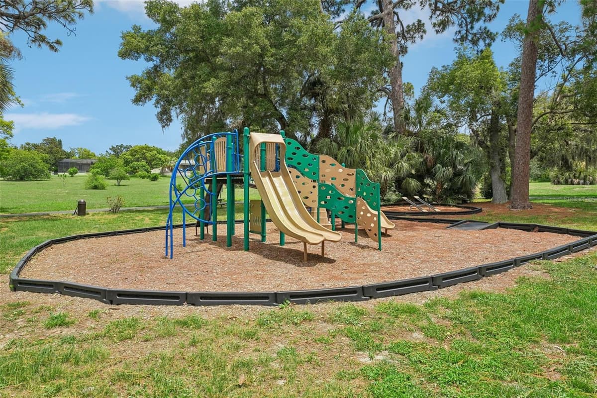 818 VILLAGE WAY — photo 41 of 49