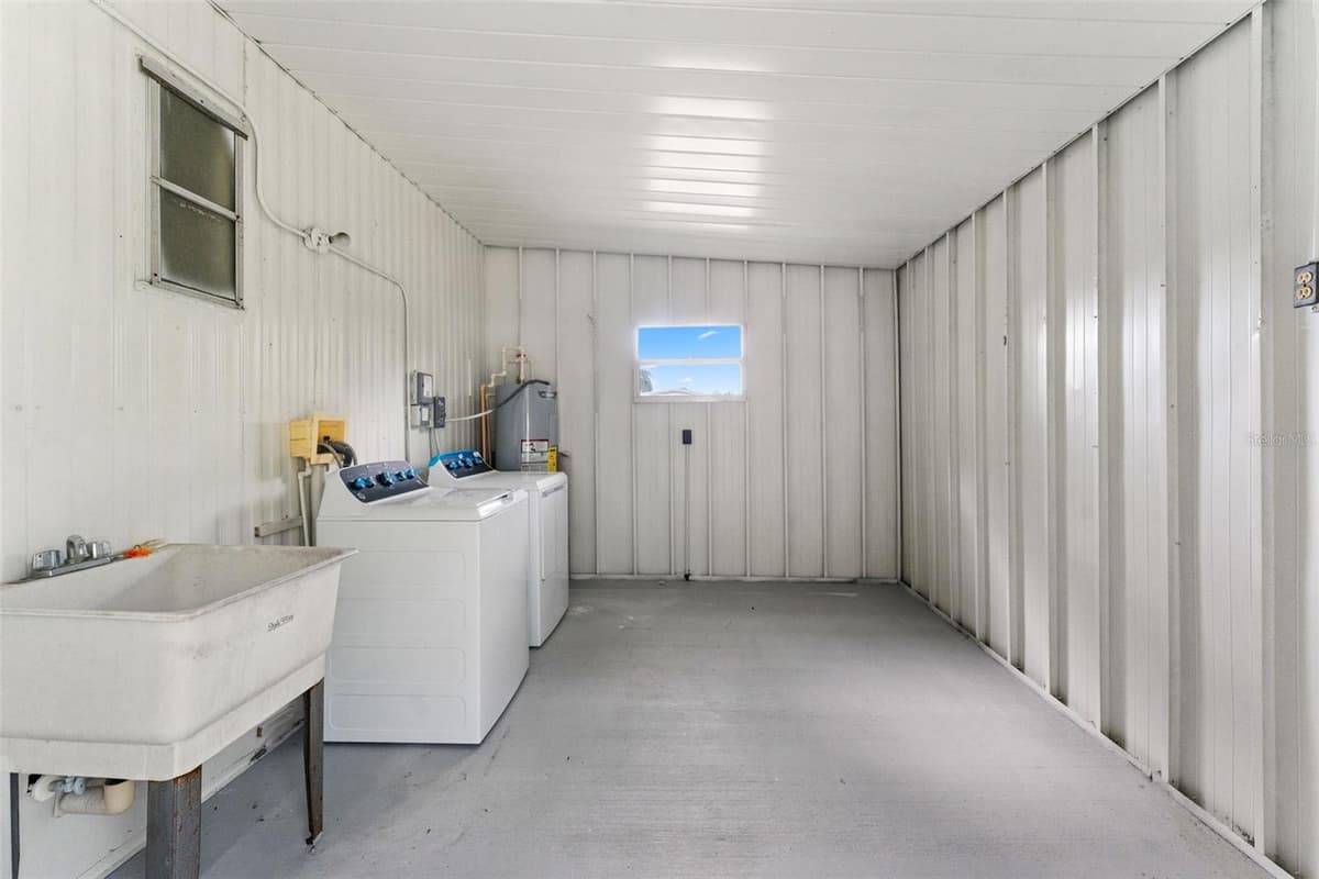 130 FLORENCE BOULEVARD — photo 17 of 21