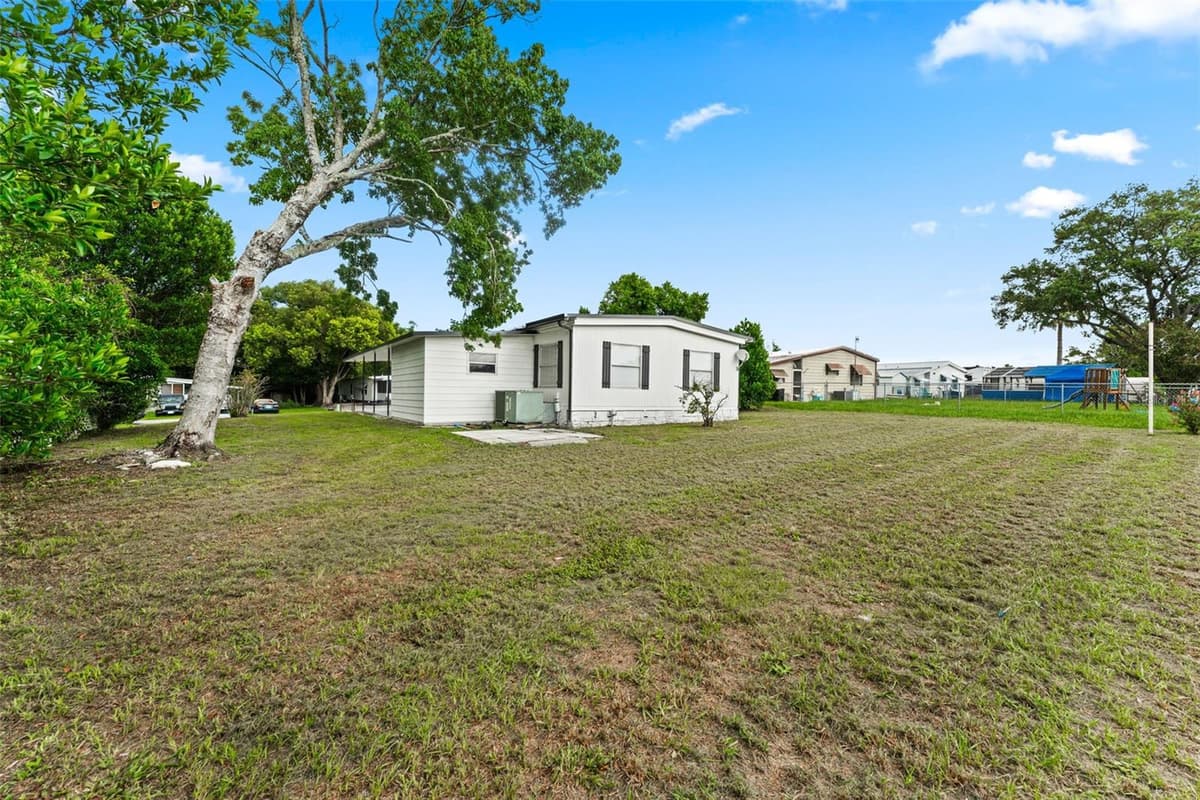 130 FLORENCE BOULEVARD — photo 18 of 21