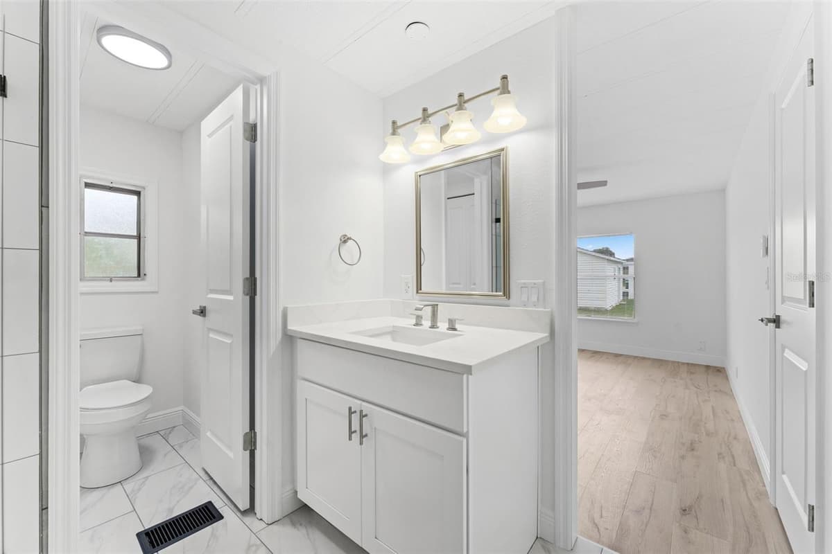 130 FLORENCE BOULEVARD — photo 13 of 21