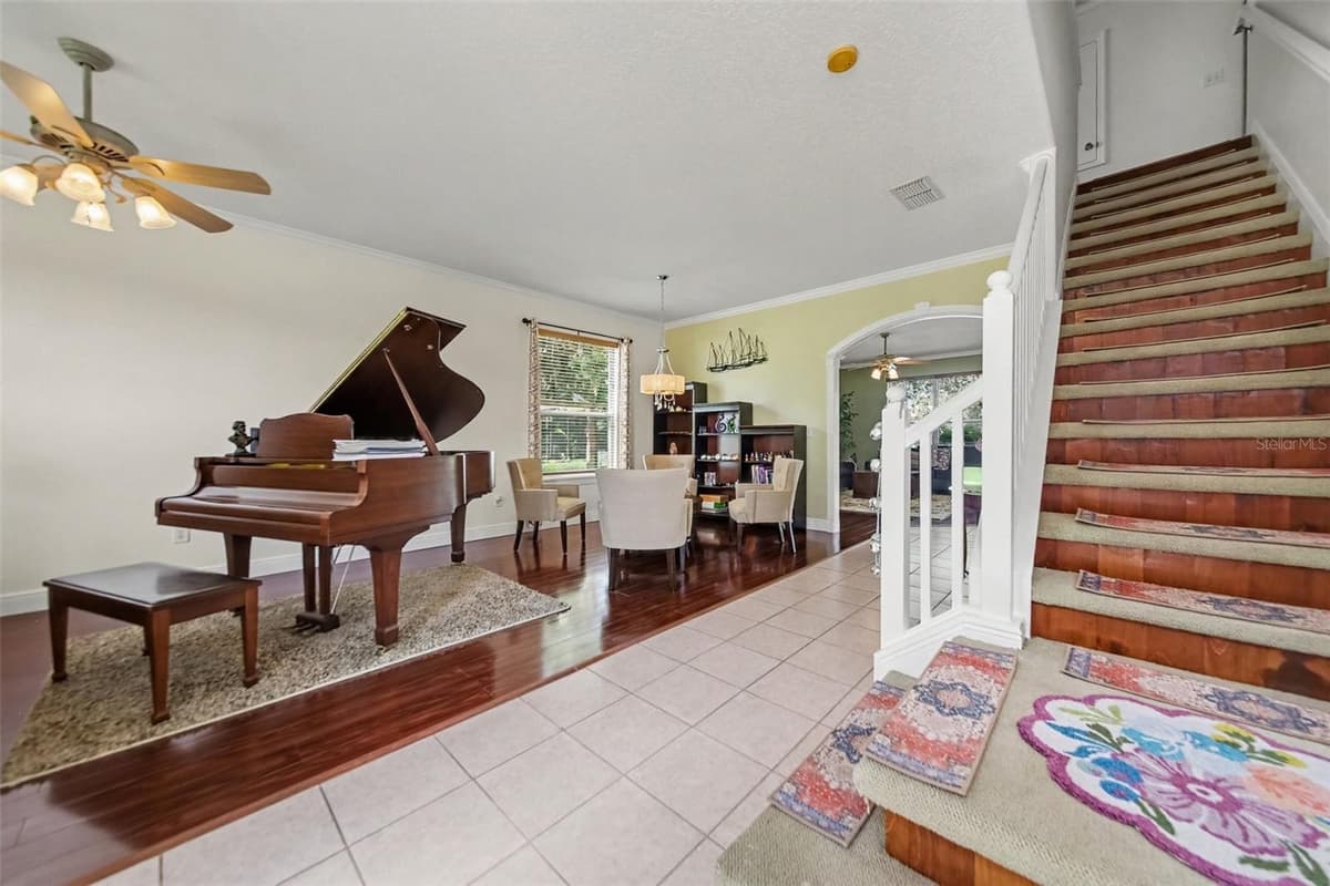 246 BRIGHTVIEW DRIVE — photo 4 of 33