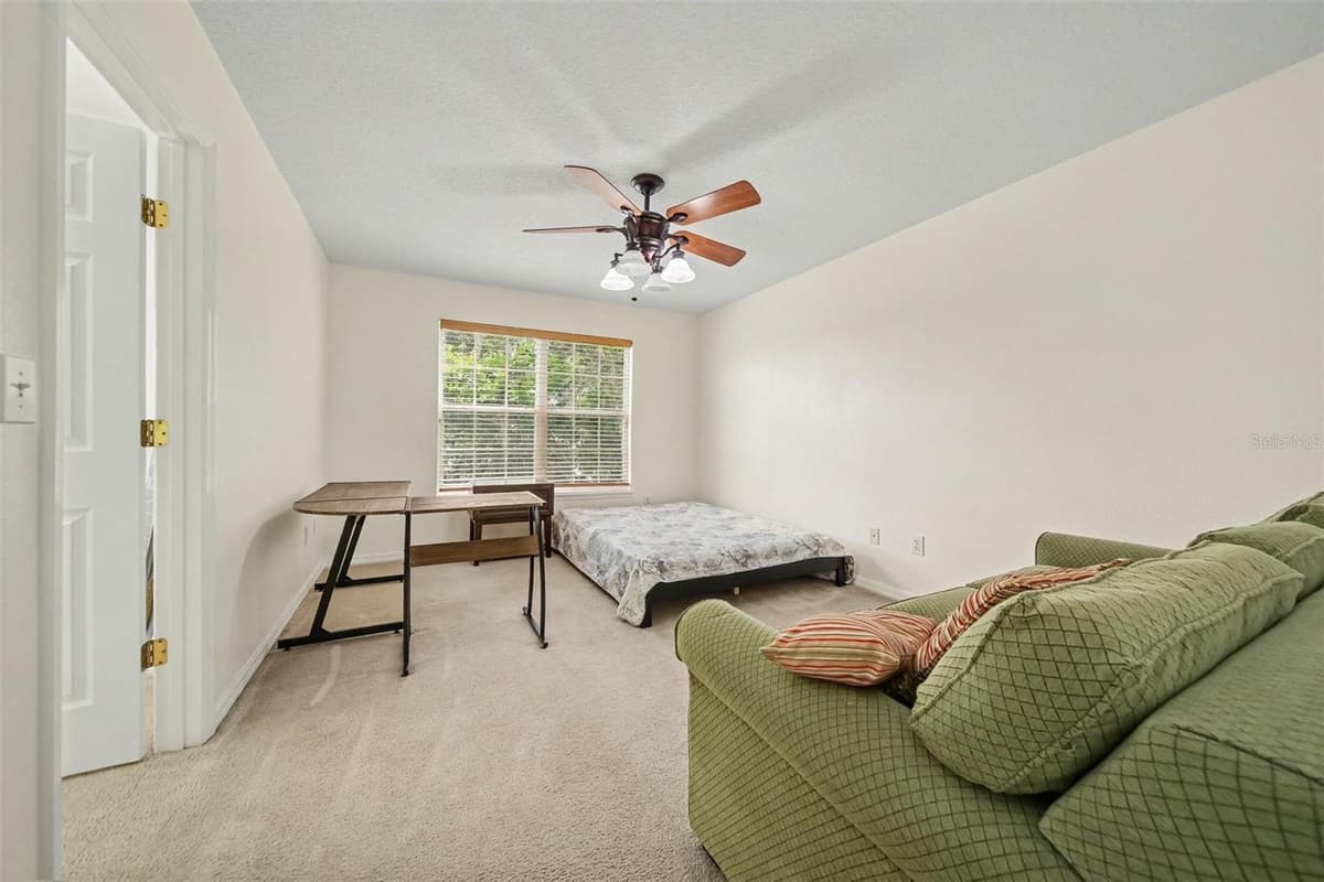 246 BRIGHTVIEW DRIVE — photo 17 of 33