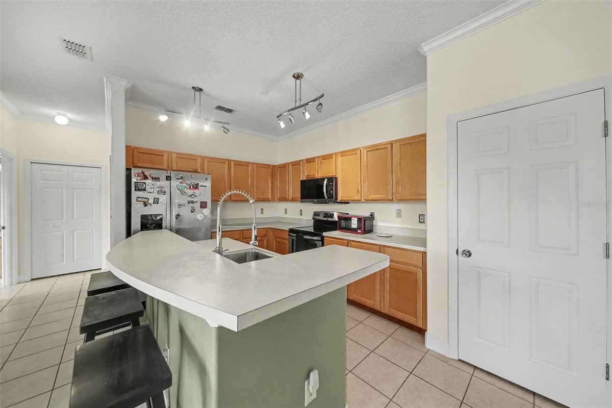 246 BRIGHTVIEW DRIVE — photo 14 of 33