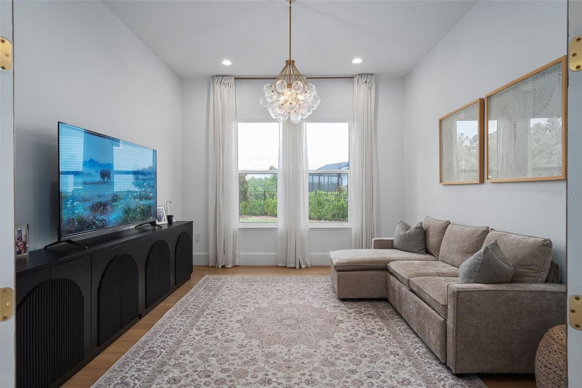 3135 VANGUARD COURT — photo 15 of 73