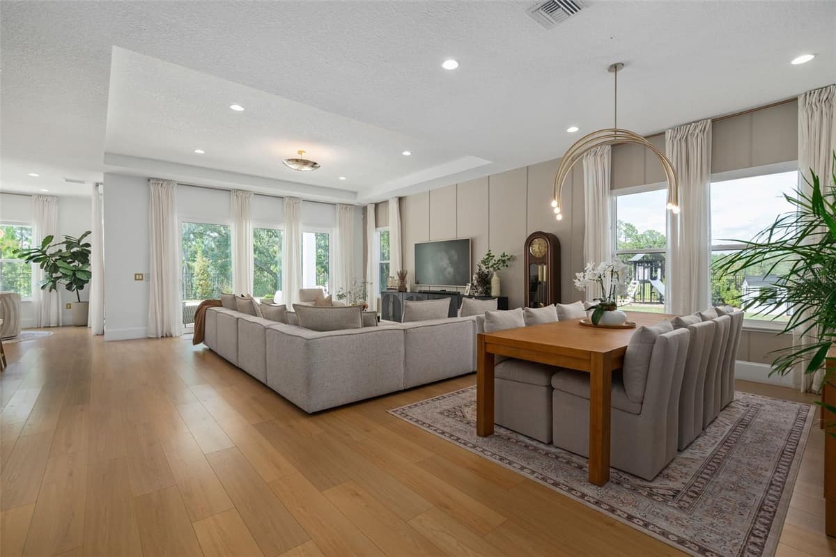 3135 VANGUARD COURT — photo 21 of 73