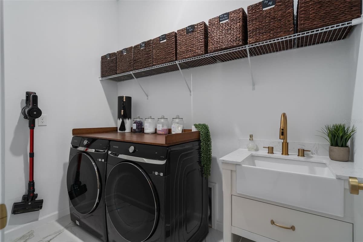 3135 VANGUARD COURT — photo 18 of 73