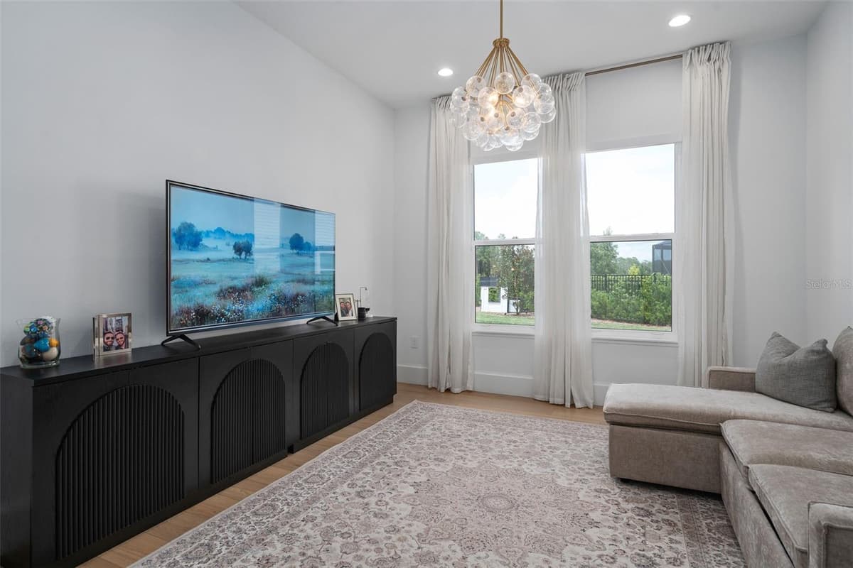 3135 VANGUARD COURT — photo 13 of 73