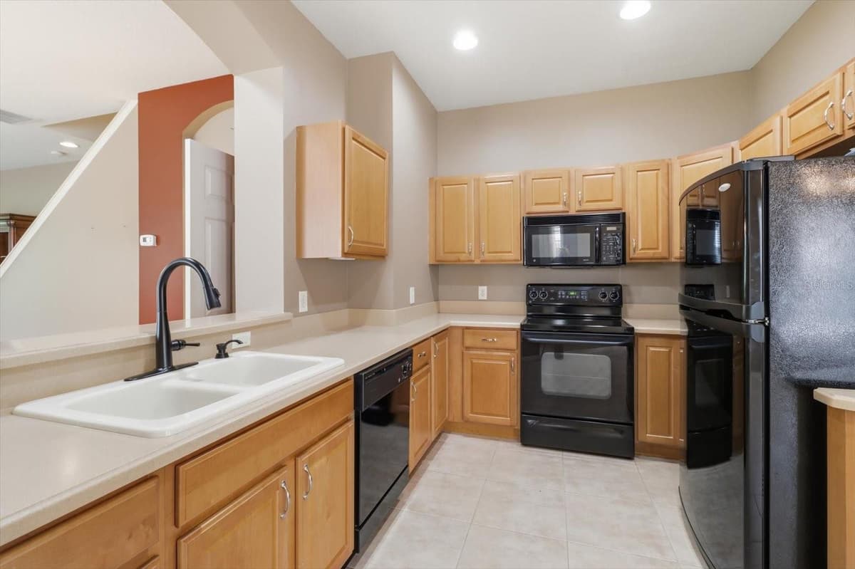 1668 SPRING MEADOW LOOP — photo 4 of 56