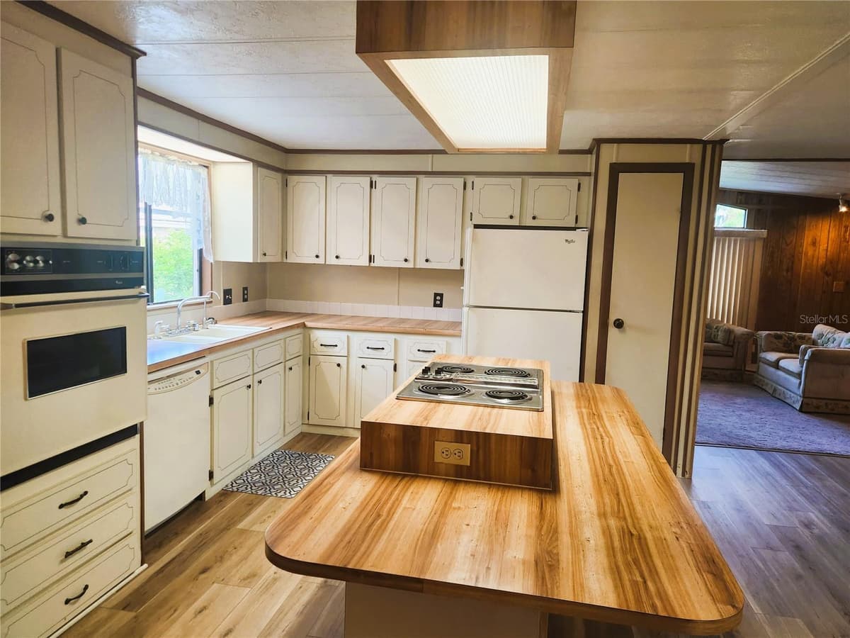 151 LAZY RIVER ROAD — photo 14 of 46