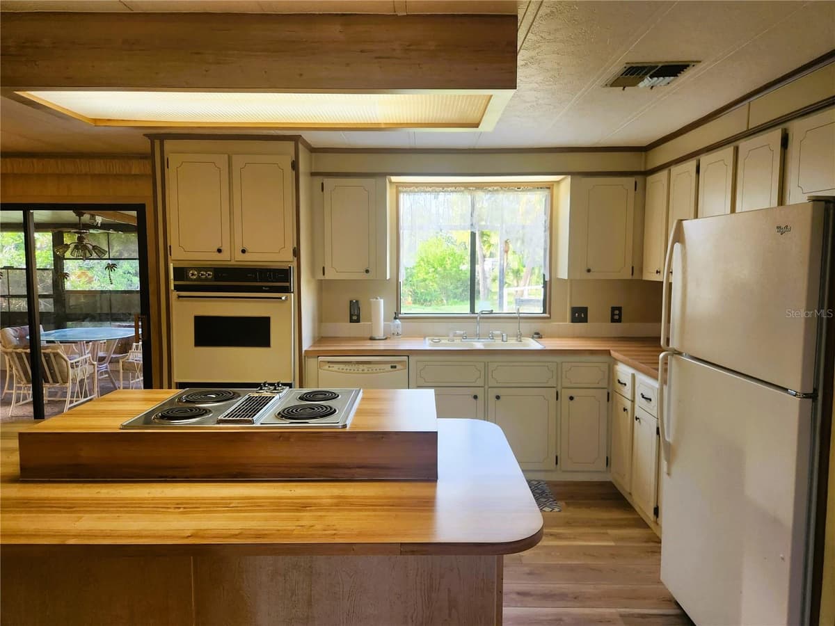 151 LAZY RIVER ROAD — photo 13 of 46