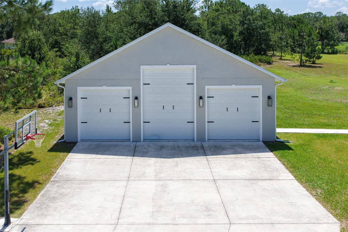 8408 WOODLEAF BOULEVARD — photo 46 of 64