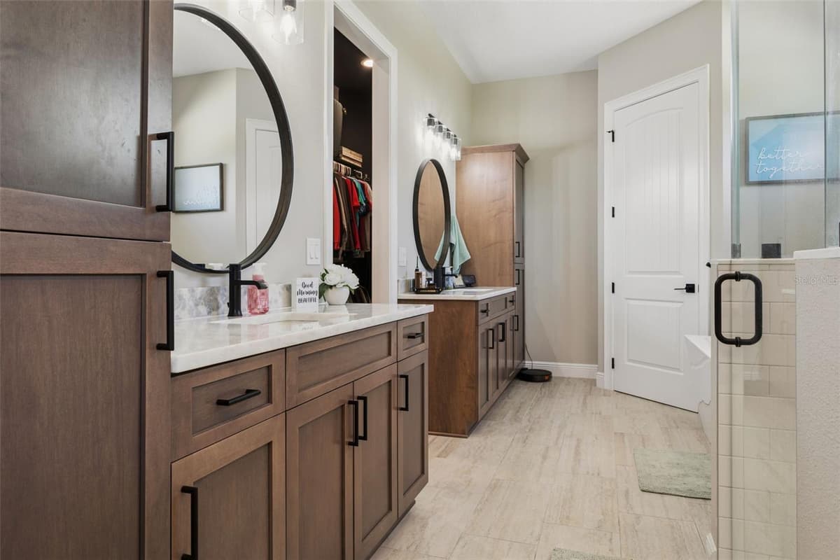 8408 WOODLEAF BOULEVARD — photo 31 of 64