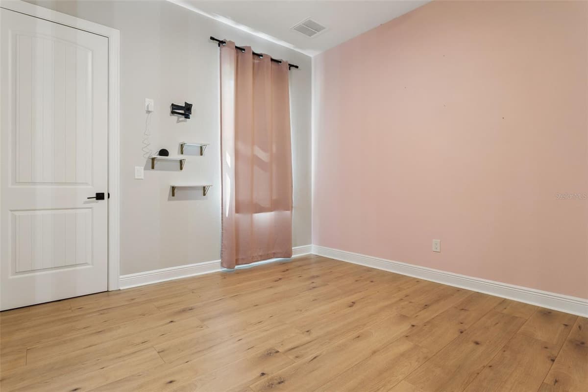 8408 WOODLEAF BOULEVARD — photo 22 of 64