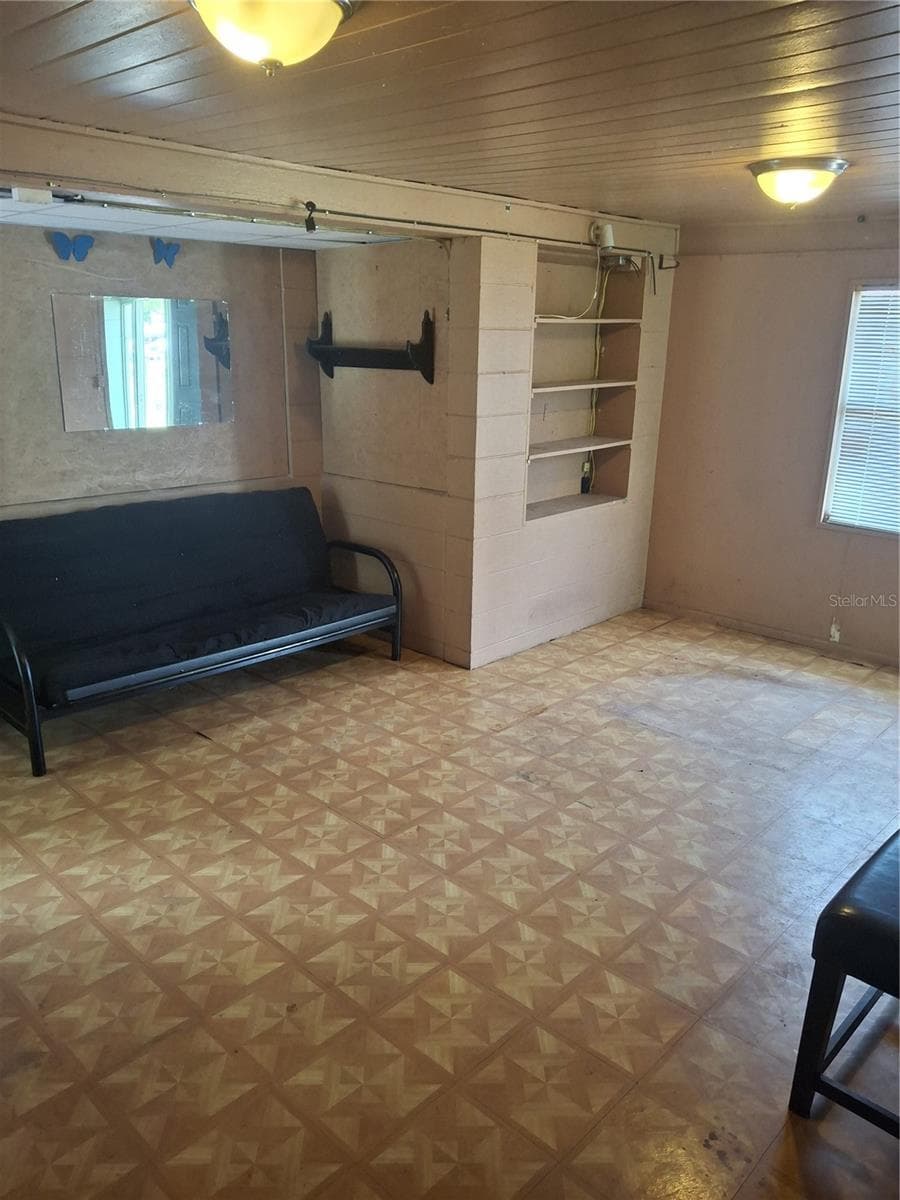 2249 WEBER STREET — photo 8 of 25