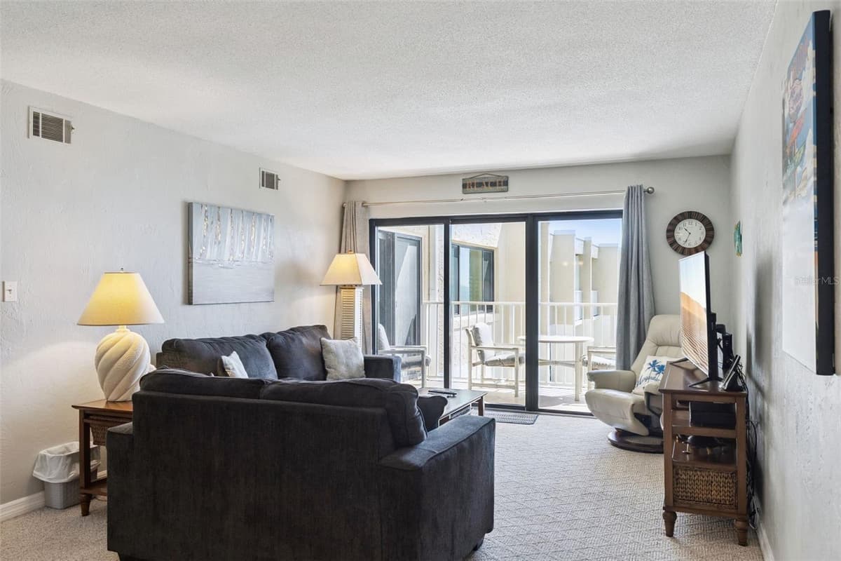 4175 ATLANTIC AVENUE — photo 7 of 41