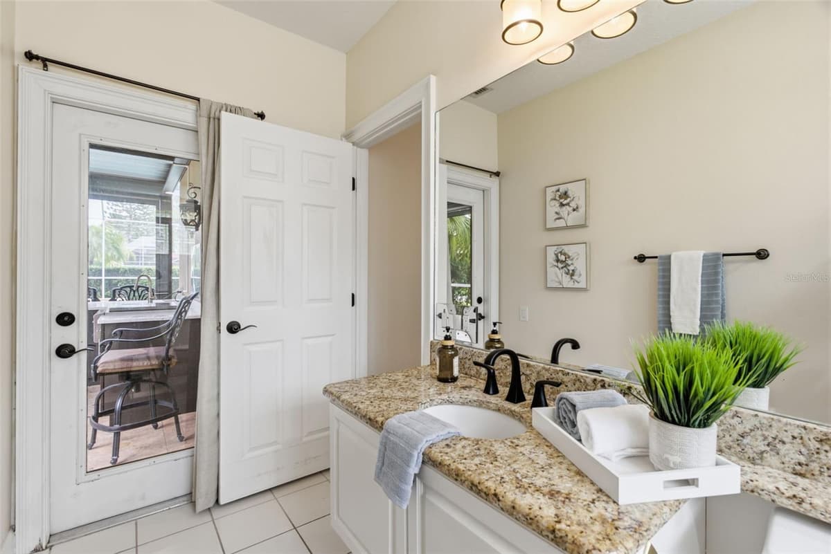 18655 AVENUE CAPRI — photo 28 of 48