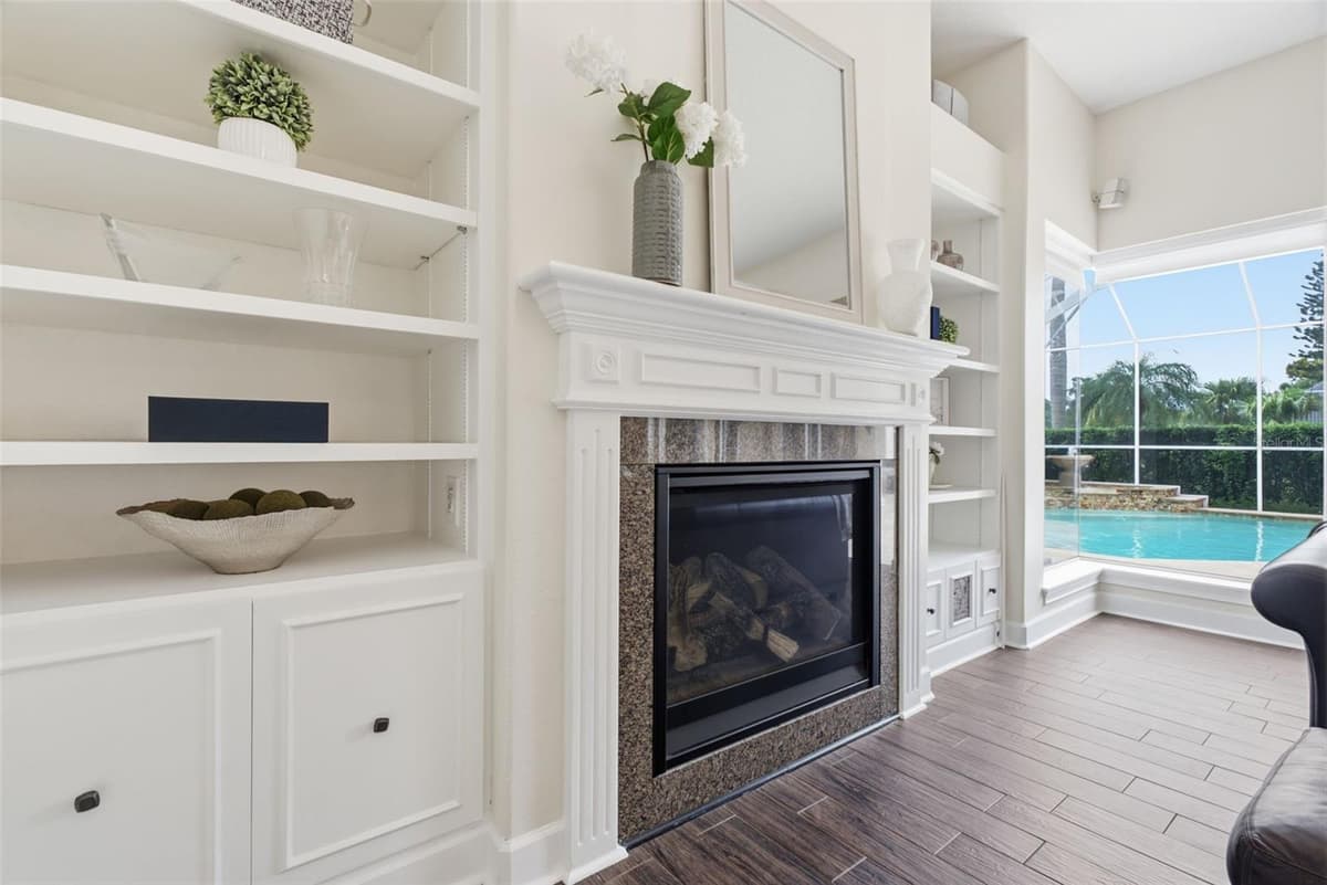 18655 AVENUE CAPRI — photo 21 of 48