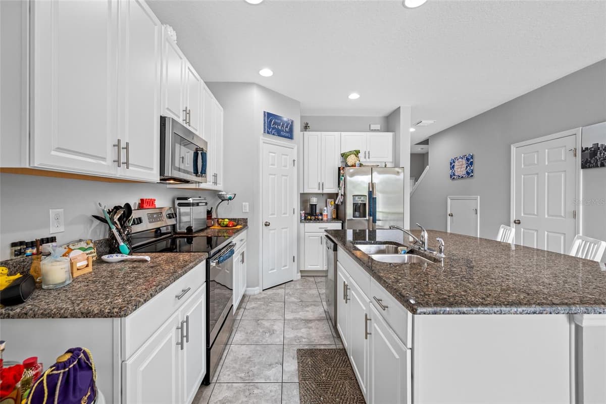 7932 EVERGREEN CREEK COURT — photo 9 of 28