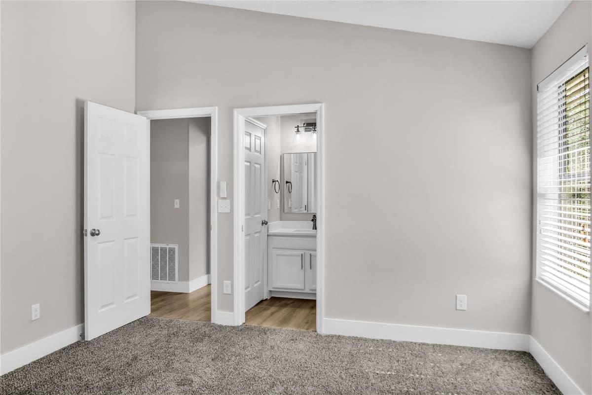 563 LAKE DAVENPORT CIRCLE — photo 30 of 48