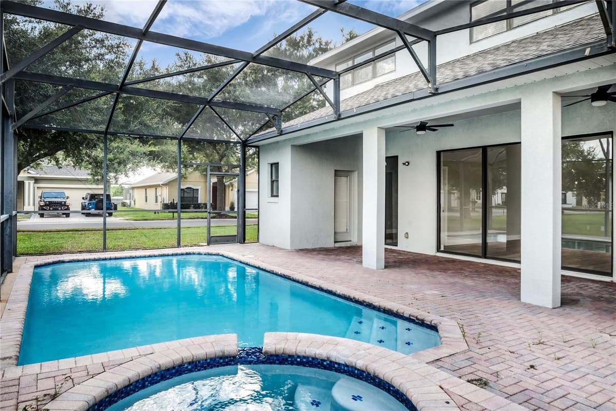 563 LAKE DAVENPORT CIRCLE — photo 4 of 48