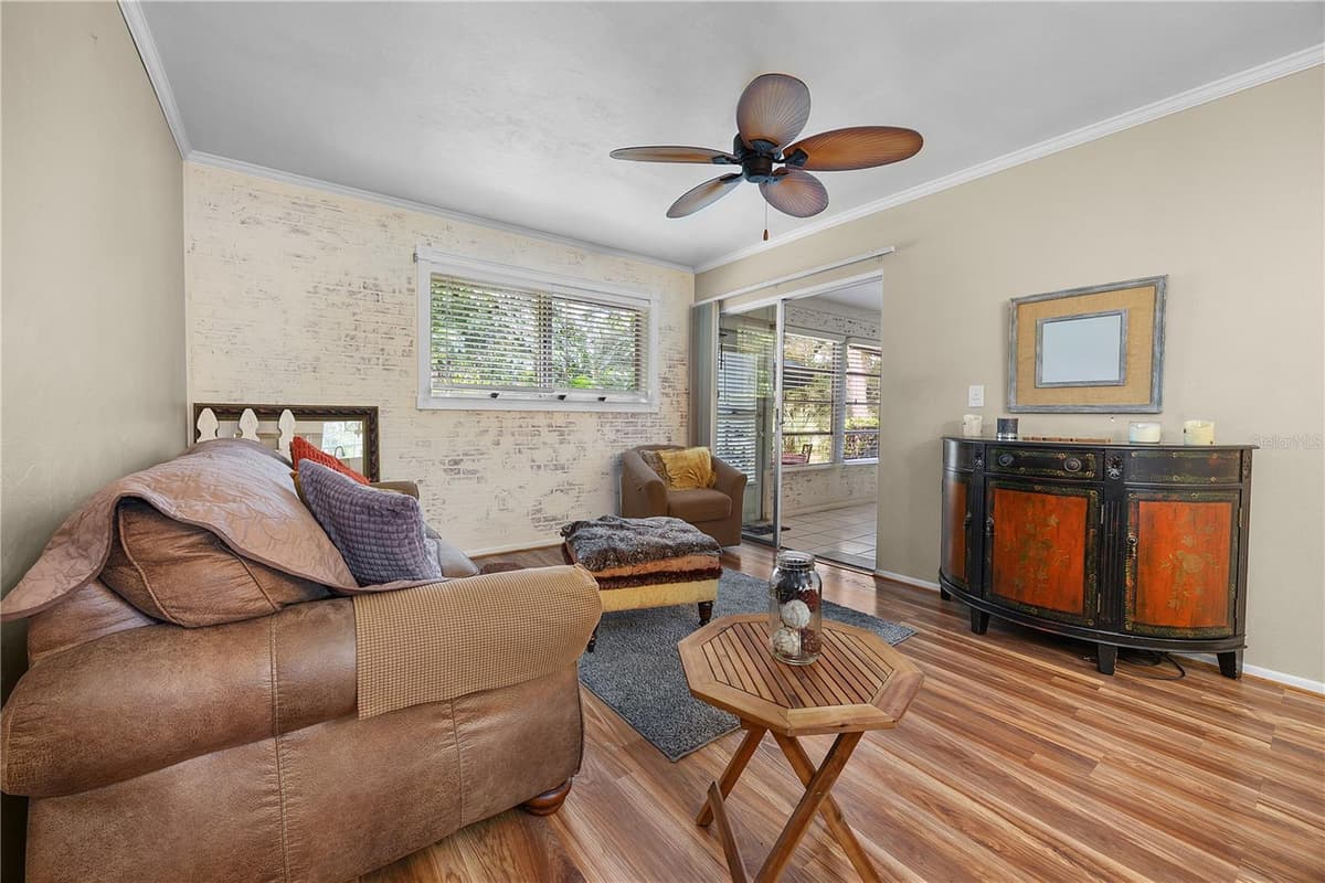 1001 PINE ISLE LANE — photo 13 of 34