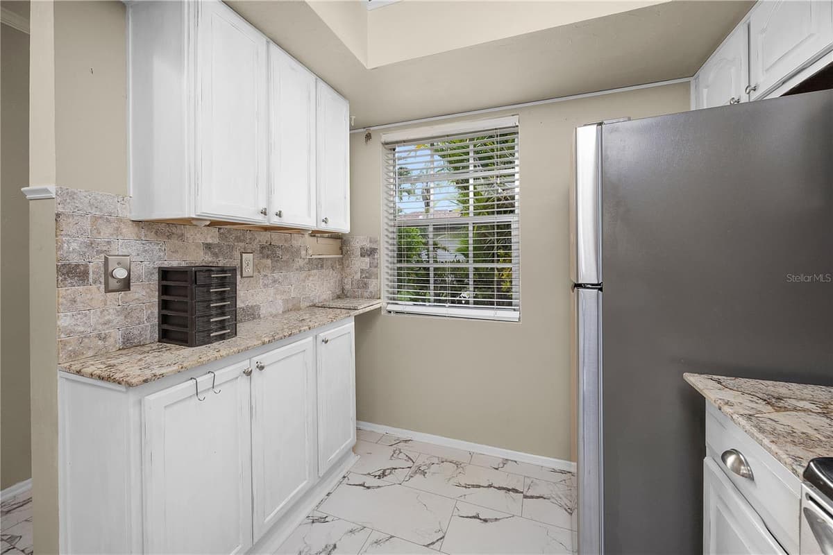 1001 PINE ISLE LANE — photo 6 of 34