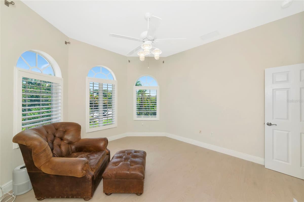 7631 COVE TERRACE — photo 31 of 48
