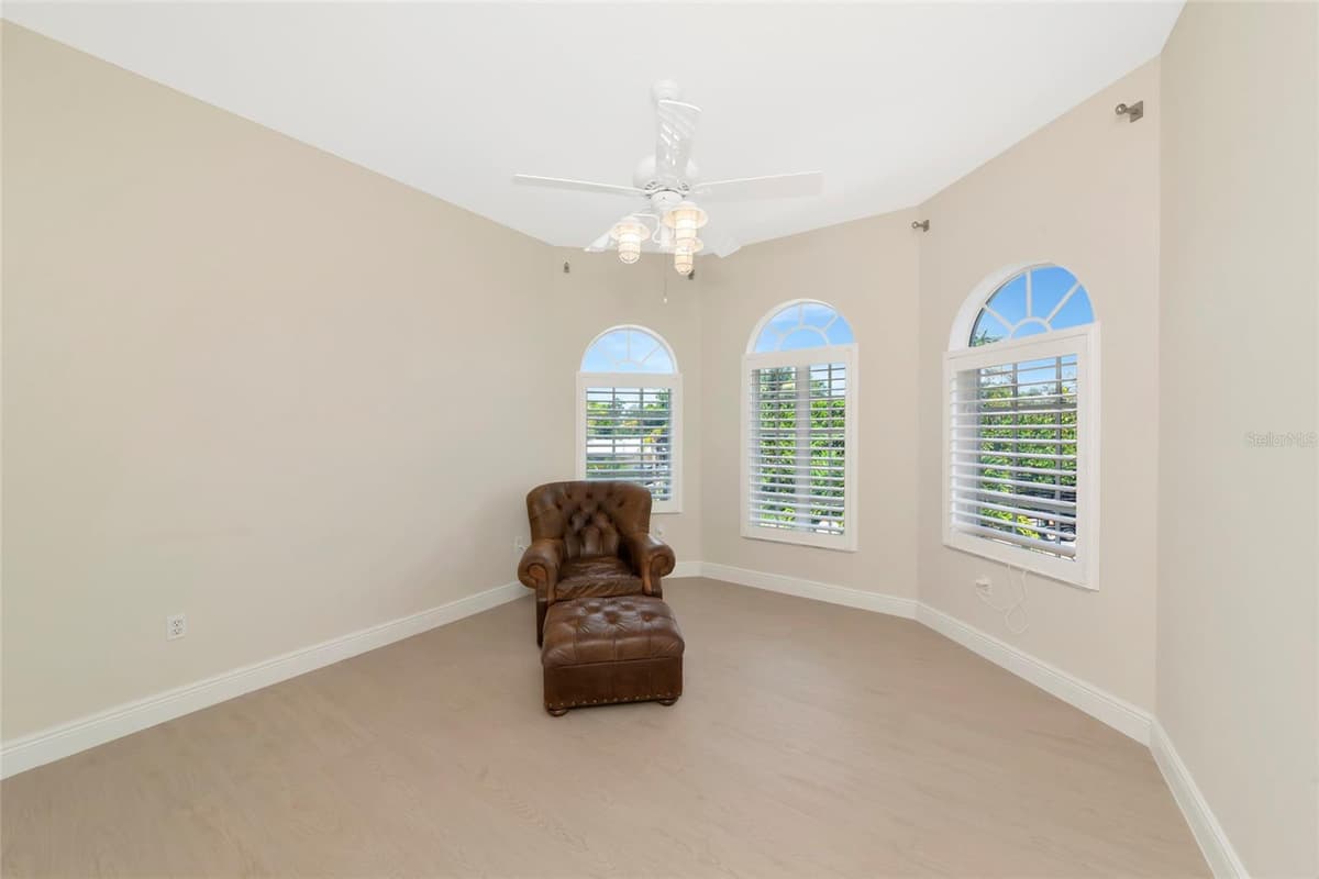 7631 COVE TERRACE — photo 32 of 48