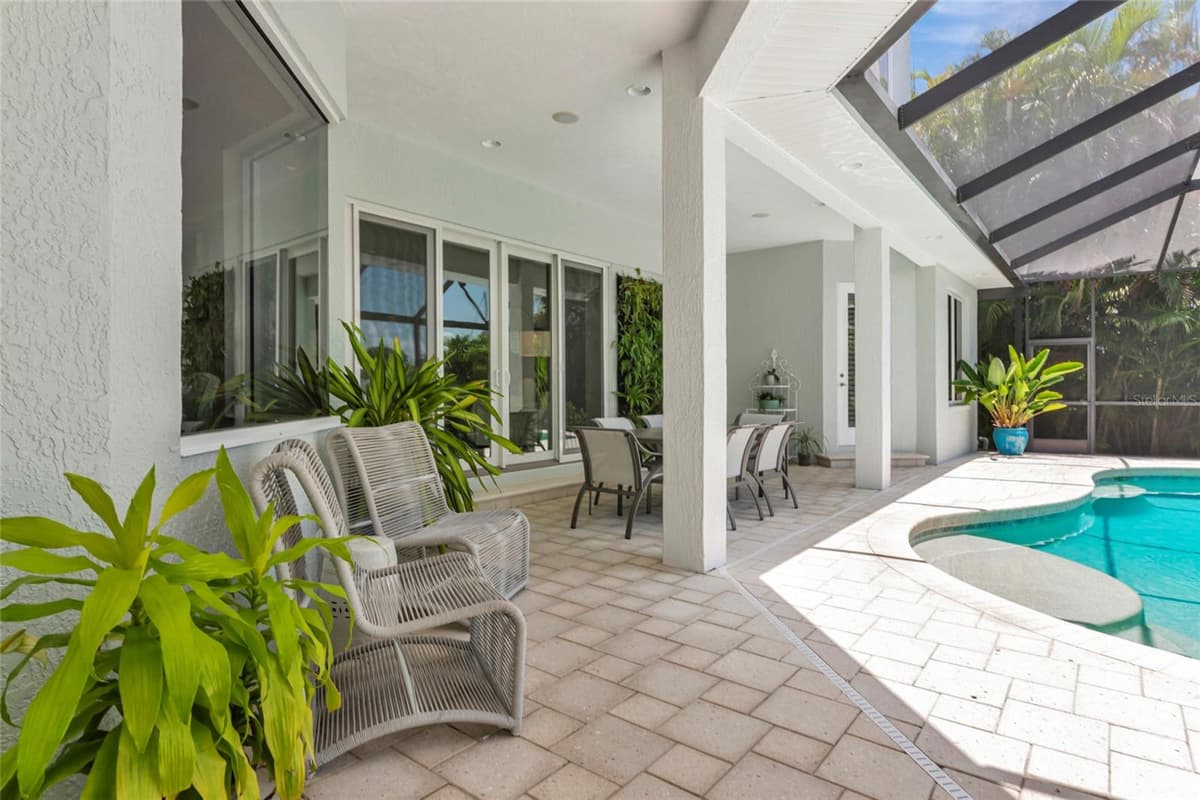 7631 COVE TERRACE — photo 38 of 48