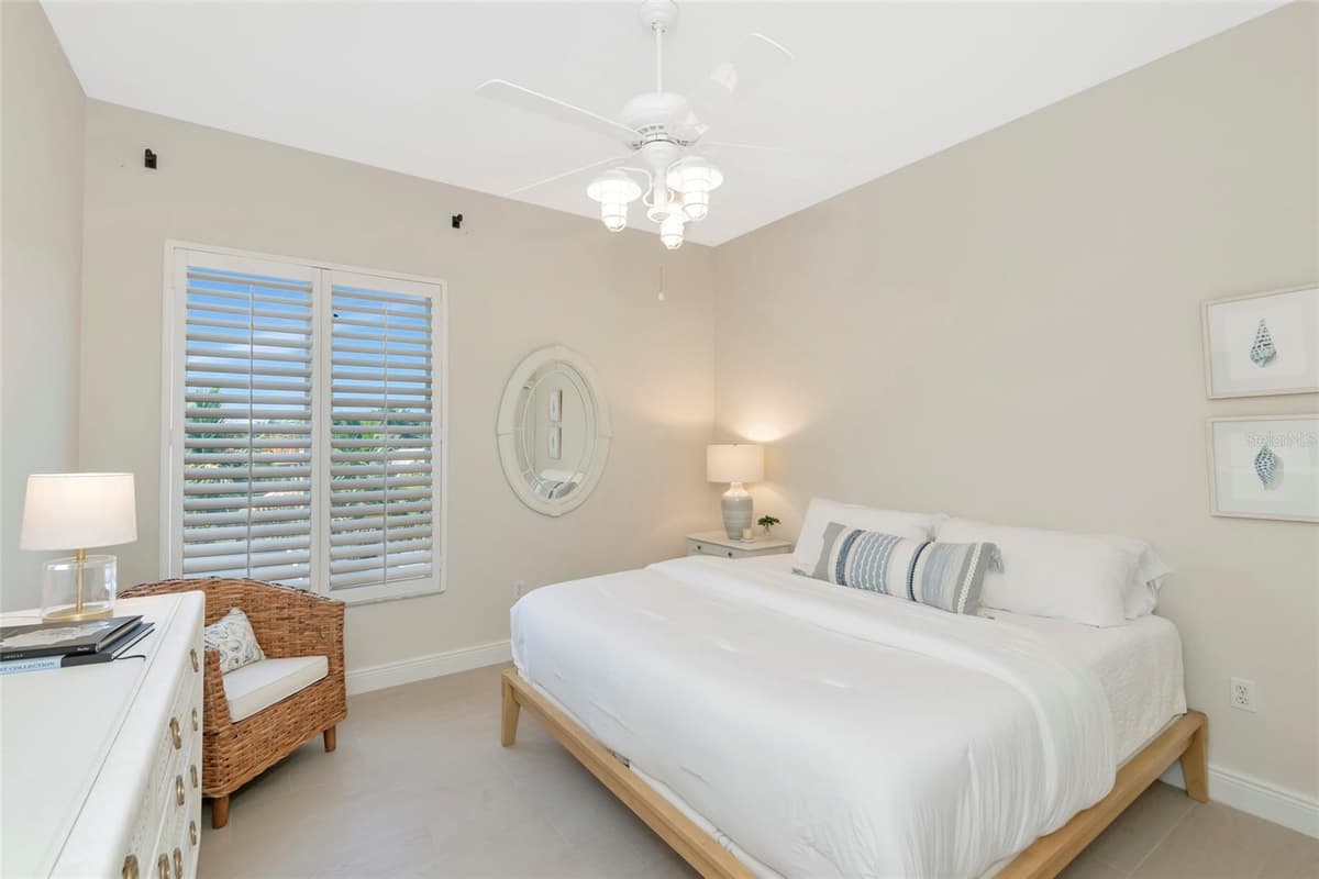 7631 COVE TERRACE — photo 30 of 48