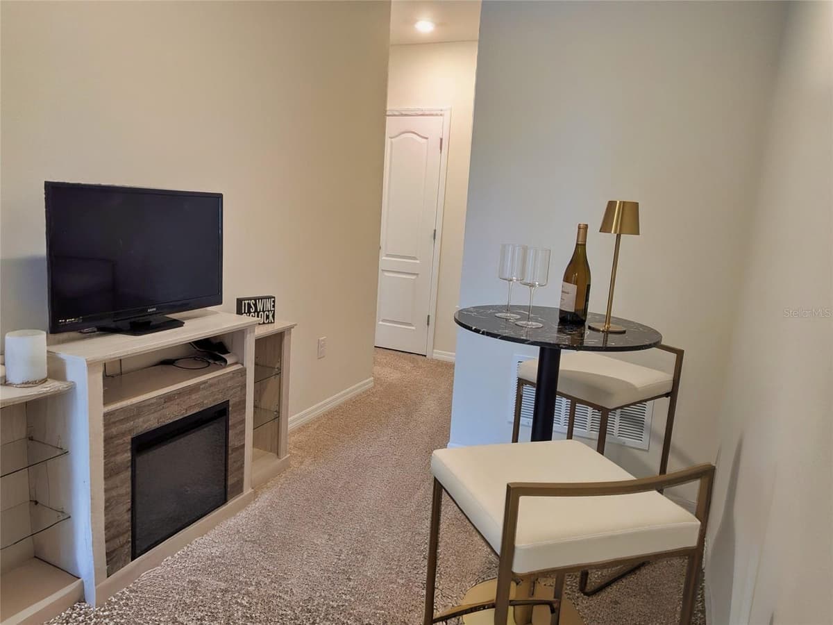 60 BELLA LAGO CIRCLE — photo 26 of 39