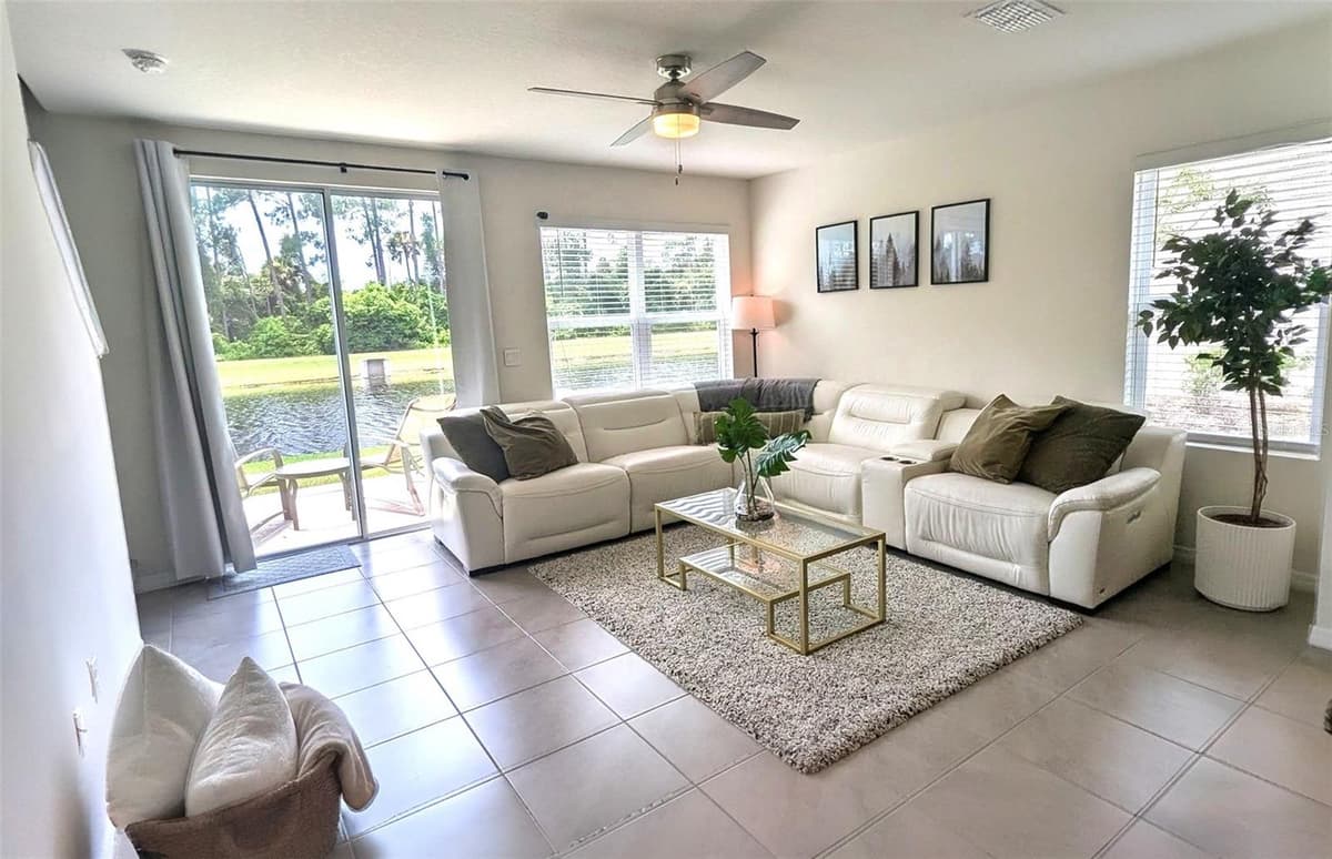 60 BELLA LAGO CIRCLE — photo 15 of 39