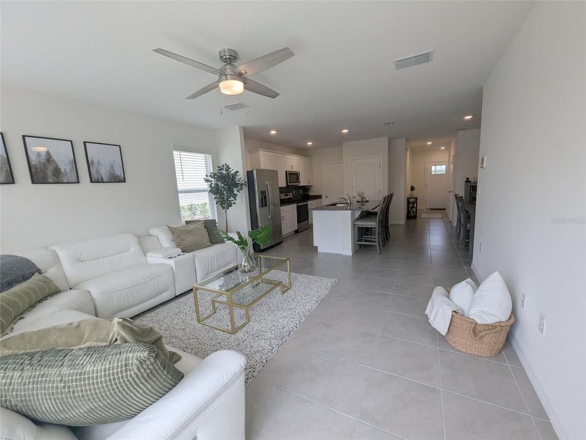 60 BELLA LAGO CIRCLE — photo 14 of 39