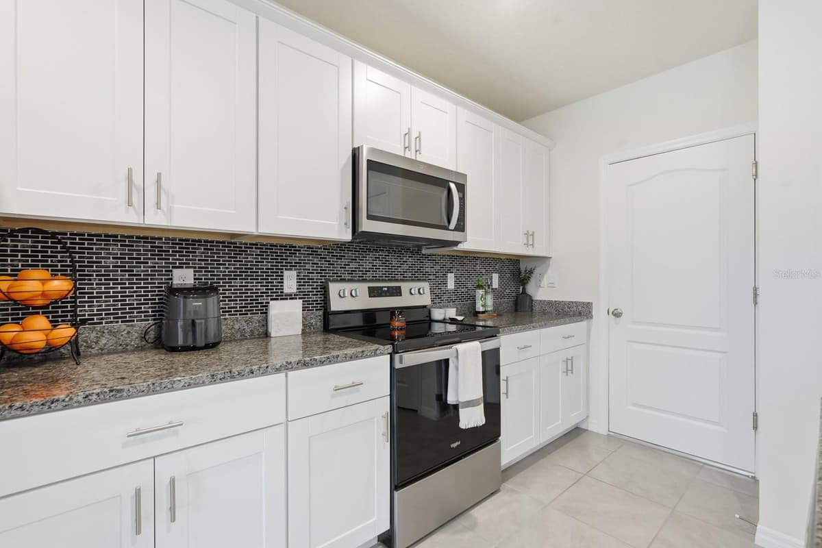 60 BELLA LAGO CIRCLE — photo 12 of 39