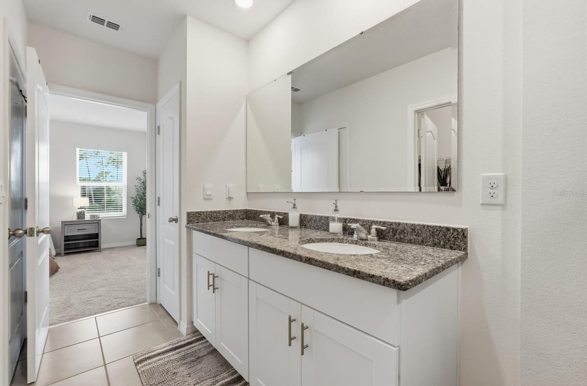 60 BELLA LAGO CIRCLE — photo 21 of 39