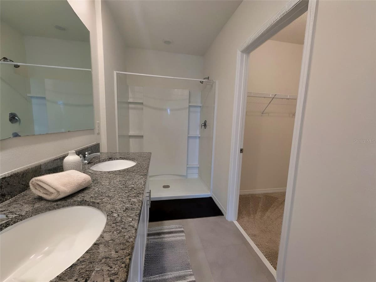 60 BELLA LAGO CIRCLE — photo 20 of 39