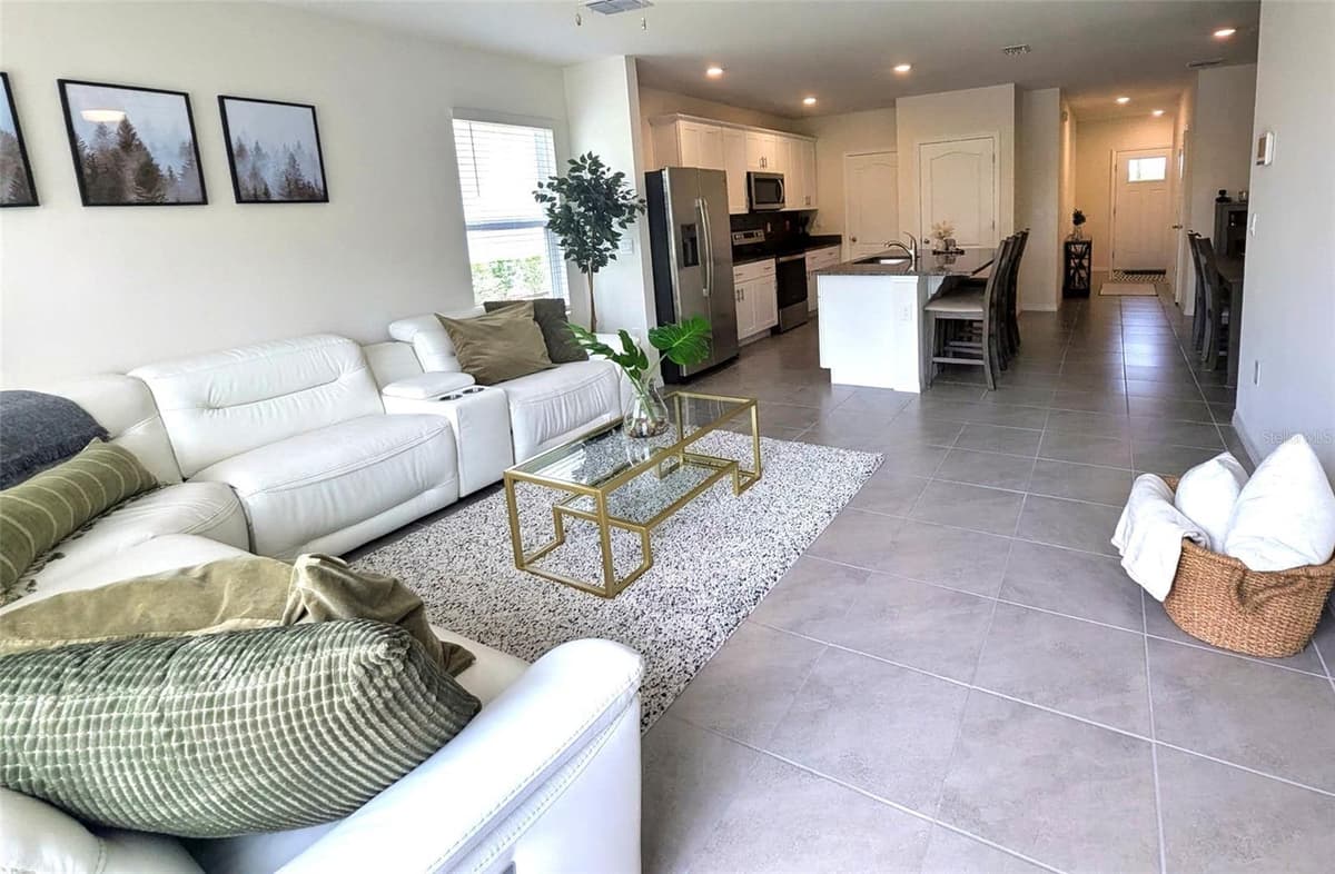 60 BELLA LAGO CIRCLE — photo 16 of 39