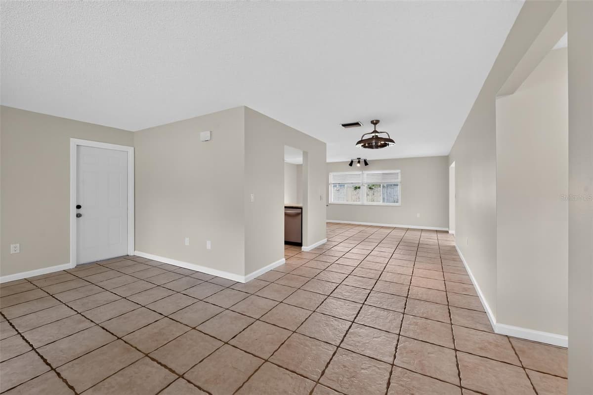 7207 14TH AVENUE — photo 5 of 21
