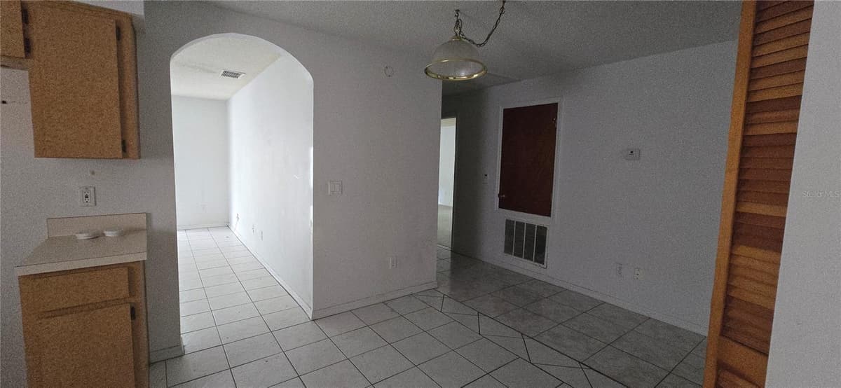 545 CLARK STREET — photo 10 of 19