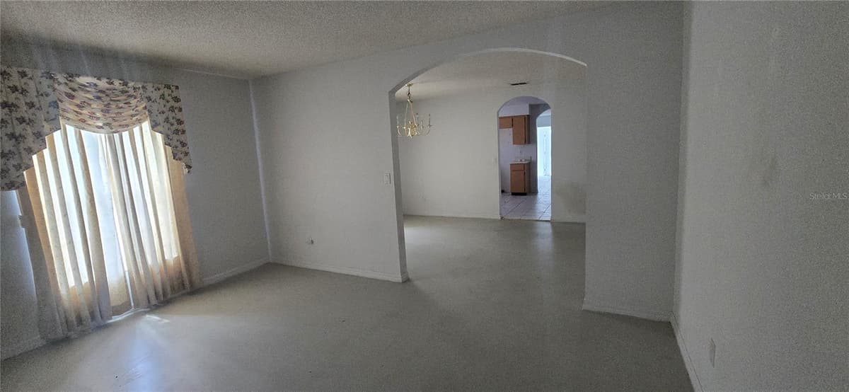 545 CLARK STREET — photo 6 of 19