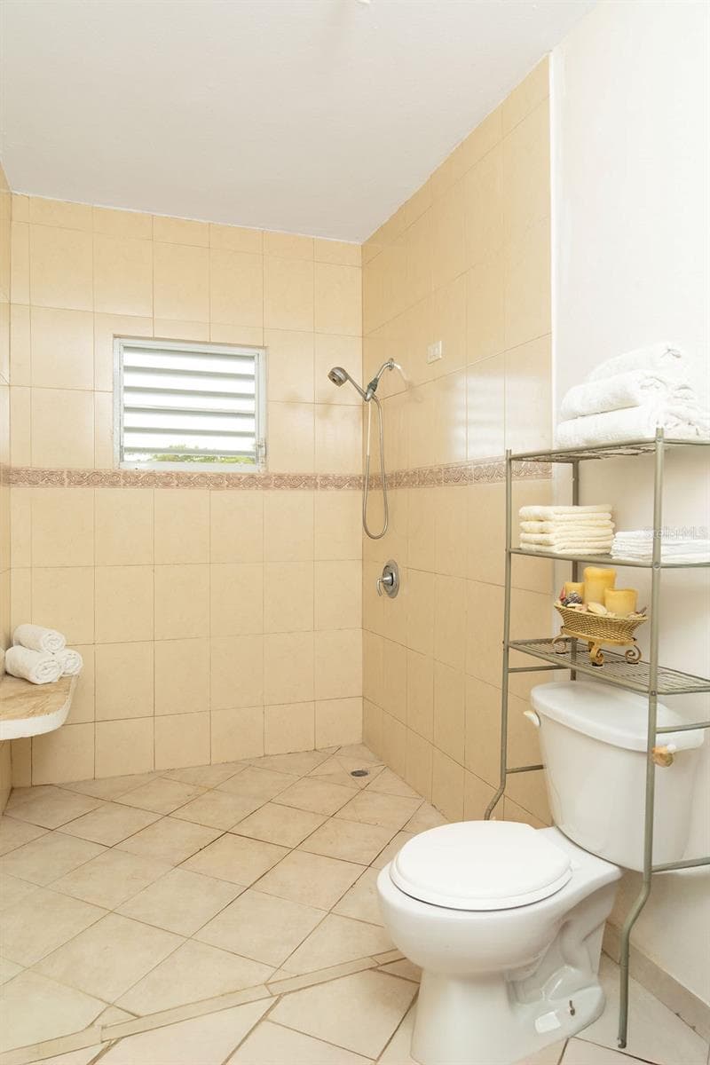 759B COM. VILLA BORINQUEN — photo 23 of 24