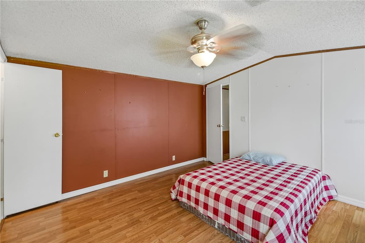 7438 CR 663 — photo 13 of 36