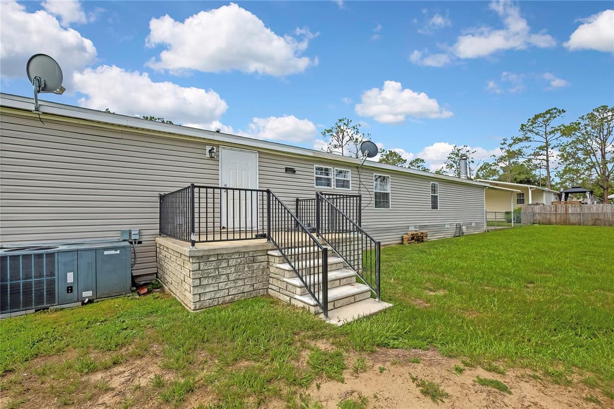 36125 WHITE FIR WAY — photo 38 of 51