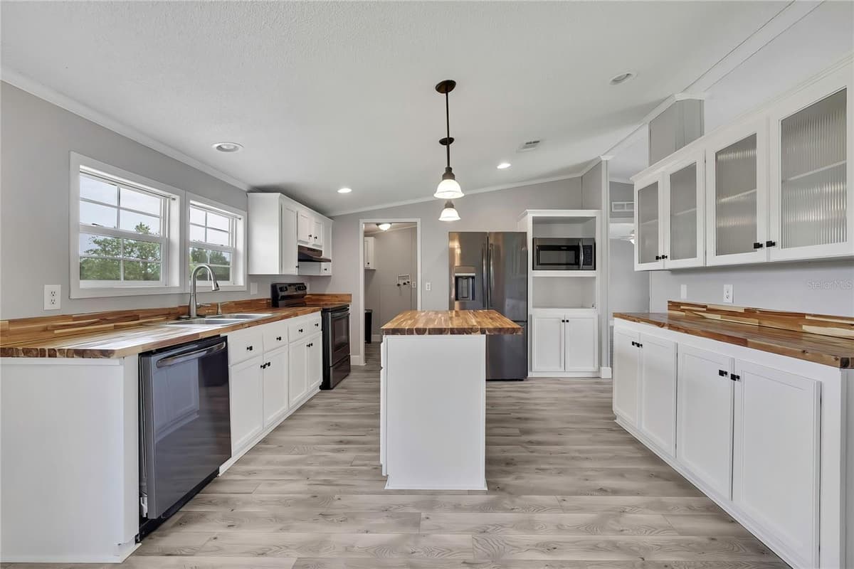 36125 WHITE FIR WAY — photo 11 of 51