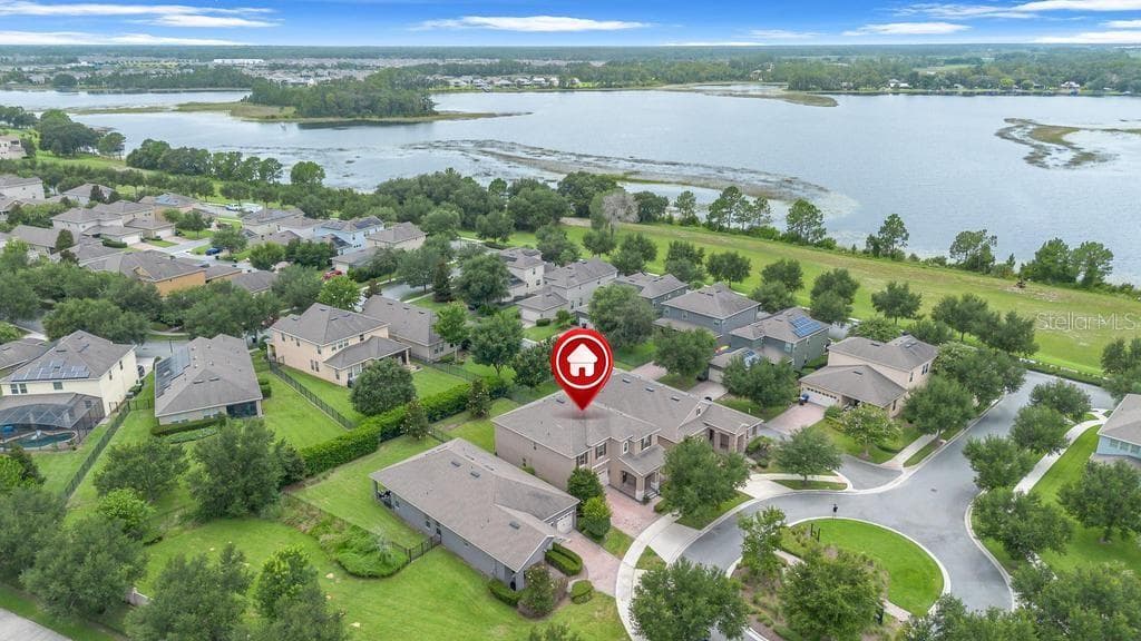 15512 FOUNTAIN COVE COURT — photo 2 of 55
