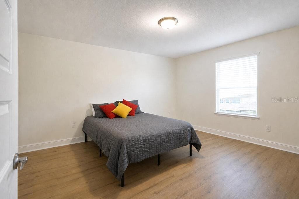 15512 FOUNTAIN COVE COURT — photo 34 of 55